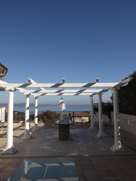 براتشيانو The White Villa المظهر الخارجي الصورة